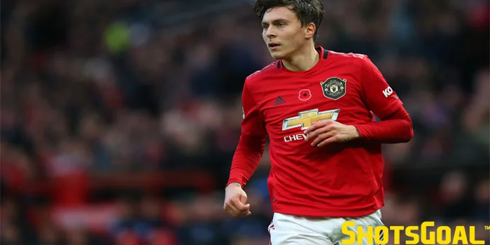 Victor Lindelof - Fenerbahce Hubungi Manchester United Untuk Transfer Pemain